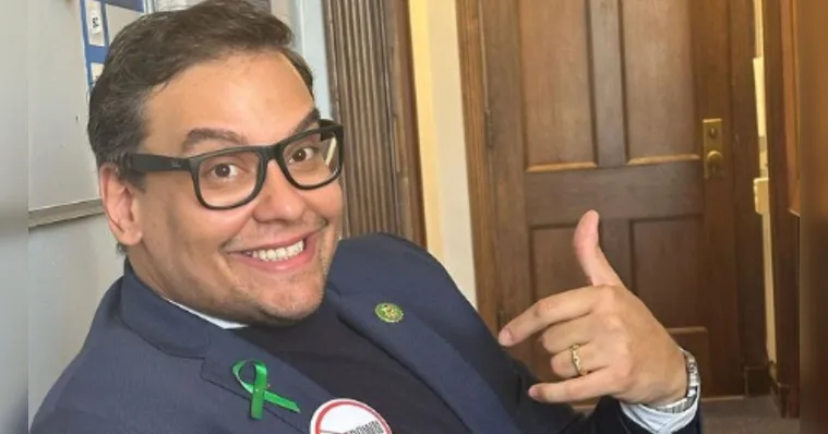 Imagem ilustrativa da notícia Deputado George Santos tem mandato cassado nos EUA 
