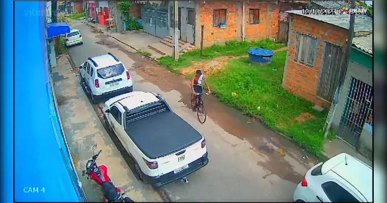 Imagem ilustrativa da notícia Vídeo: Ladrão rouba bicicleta na "cara de pau" em Belém