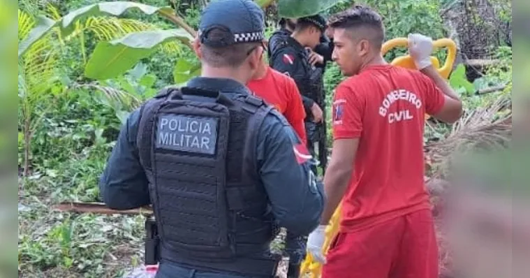 Imagem ilustrativa da notícia Grávida e filha de 3 anos são mortas a golpes de terçado