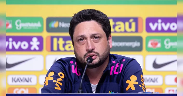 Imagem ilustrativa da notícia Arthur Elias convoca Marta e Cristiane para Data Fifa