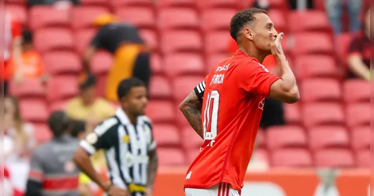 Imagem ilustrativa da notícia Santos leva 7 gols do Internacional e fica perto da Série B