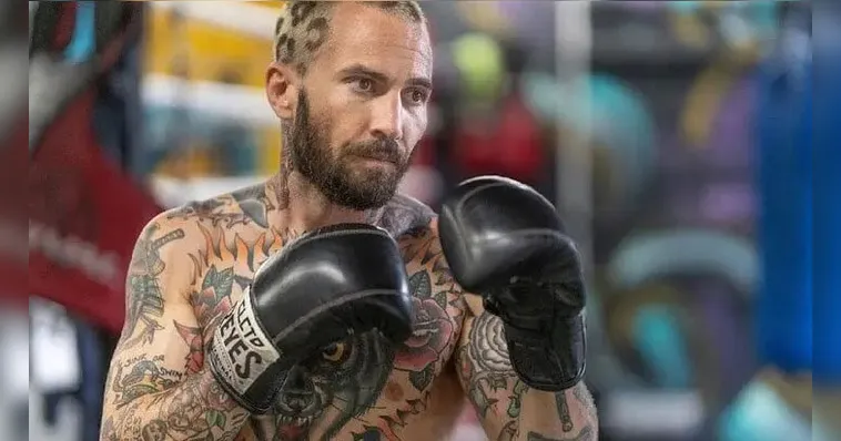 Imagem ilustrativa da notícia Luta de boxe sem luvas deixa lutador com lesão chocante