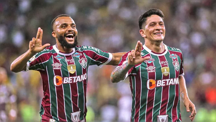 Imagem ilustrativa da notícia Em 'jogo das faixas' e brigas, Fluminense vence São Paulo