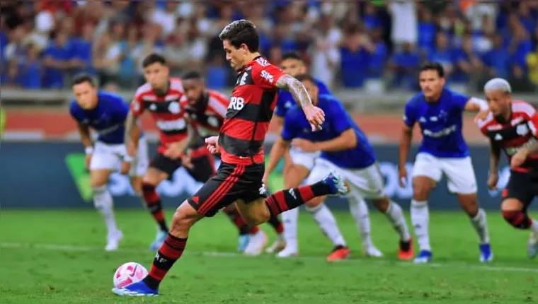 Imagem ilustrativa da notícia Flamengo vence na estreia de Tite e põe Cruzeiro perto do Z4