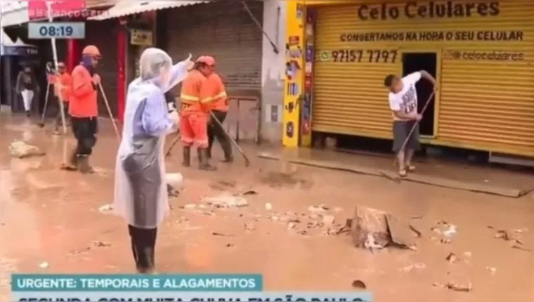 Imagem ilustrativa da notícia Vídeo: comerciante joga lama em repórter da Record