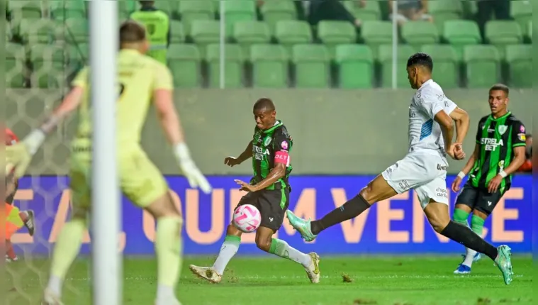 Imagem ilustrativa da notícia Grêmio vence América-MG em jogo com três viradas