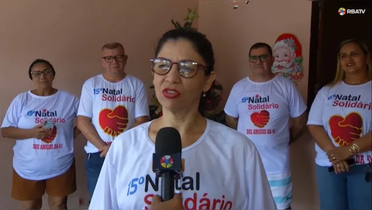 Imagem ilustrativa da notícia Vídeo: Grupo se reúne para doar 300 cestas básicas no Natal