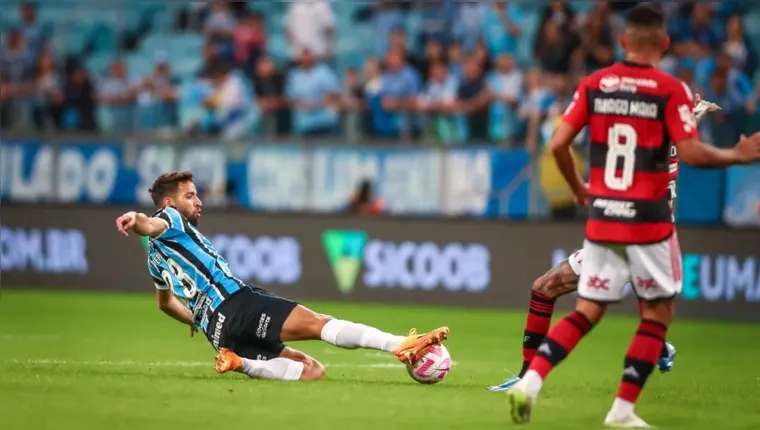 Imagem ilustrativa da notícia Grêmio vira pra cima do Flamengo e impõe 1ª derrota de Tite