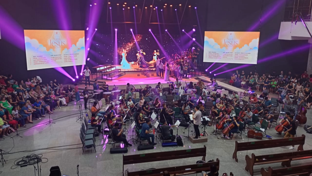 Ivan Lins apresenta turnê 'A gente merece ser feliz' em Belém