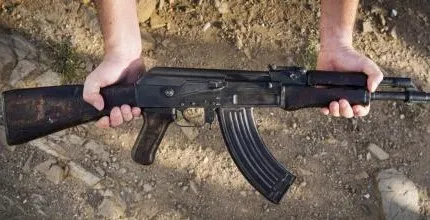 O autor dos disparos usou uma AK-47