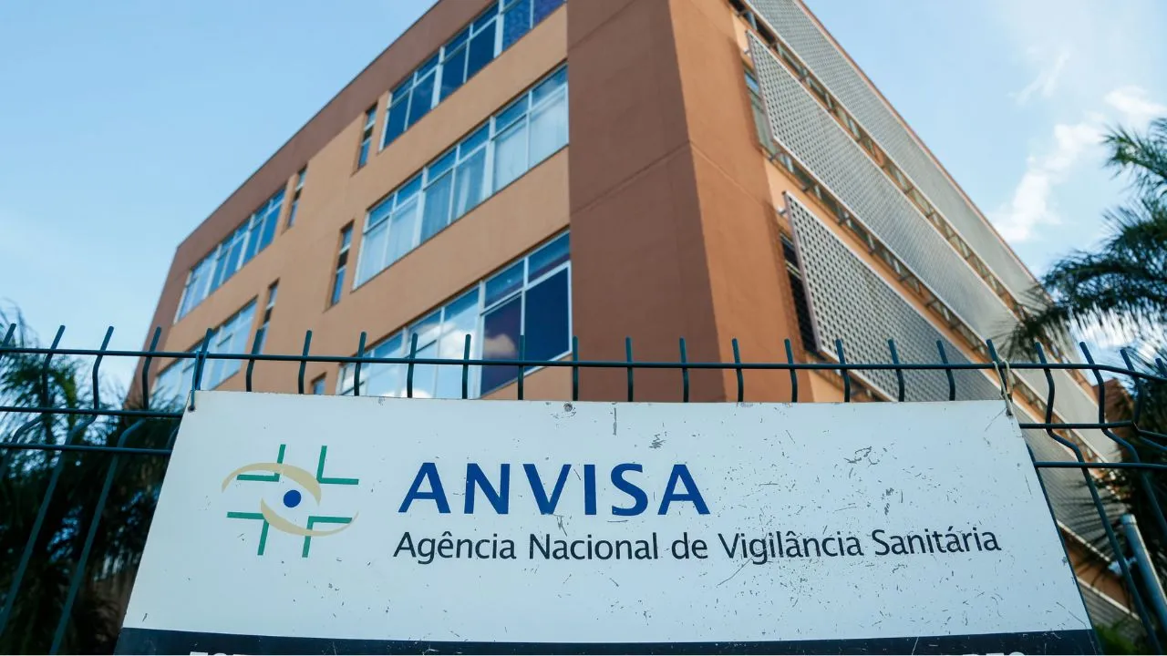 A Anvisa irá oferecer 50 vagas para diversas especialidades