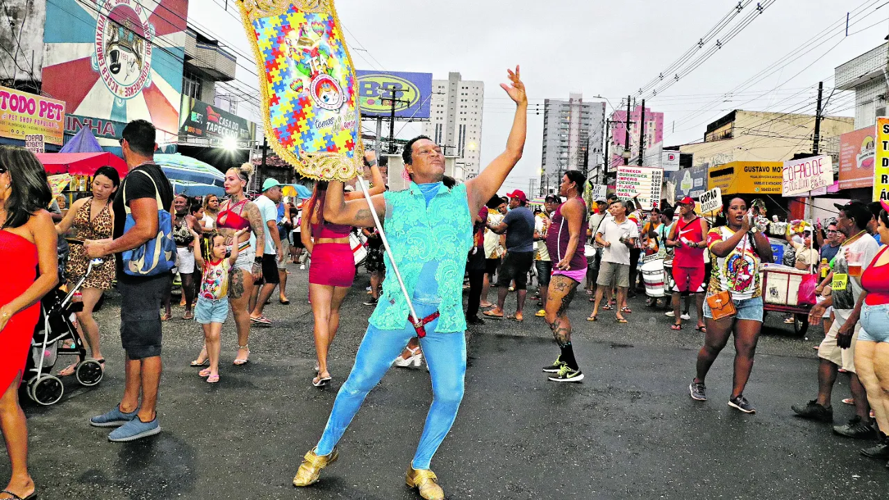 Imagem ilustrativa da notícia: Carnaval: escolas seguem se preparando para desfile em Belém
