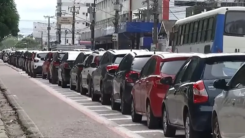 Novo estacionamento na travessa Lomas Valentinas pegou muita gente de surpresa