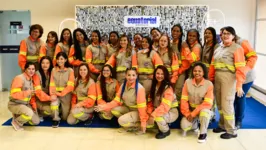 Turma de mulheres da Escola de Eletricistas