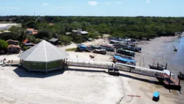 Fica proibida a entrada, venda, porte e circulação de garrafas ou vasilhames de vidro em toda a APA Algodoal-Maiandeua, especialmente nas faixas de areia das praias