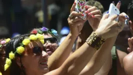 Muitos foliões são vítimas de roubos no Carnaval em todo o Brasil.