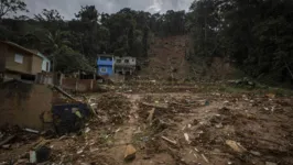 Imagem de Barra do Sahy feita seis meses após deslizamento que matou 64 pessoas em São Sebastião