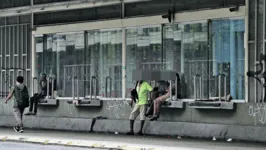 Problemas se acumulam nas estações localizadas nas avenidas Almirante Barroso e José Malcher