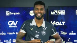 Zagueiro Ligger apresentado no Clube do Remo