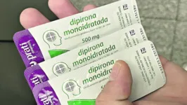 A dipirona é usada para dores em geral, aliviar a febre e também em casos de pós-operatório.