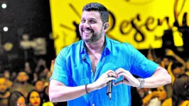 Vocalista do Nosso Tom tranquiliza os fãs após internação por problemas cardíacos e diz que está pronto para os shows.