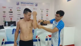 Atleta Gully e o fisiologista Rezala Chadad