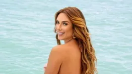 Nicole Bahls exibiu seu corpo sarado na web