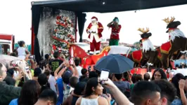 Papai Noel marcou presença na caravana Coca-cola das UsiPaz.