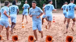 Bicolores estão fazendo trabalhos físicos na praia do Caripi, em Barcarena