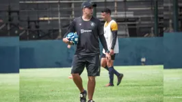 Treinador azulino mantém discurso de humildade após goleada