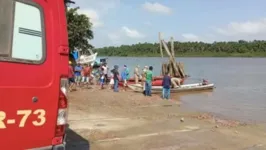 O homem já estava sem vida quando os bombeiros chegaram.