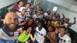 Jogadores do Águia celebram vitória sobre o São Francisco, na manhã desta quinta-feira (8), no Estádio Souza, em Belém.