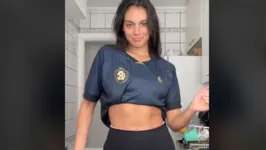 Alane Dias, paraense confirmada no BBB 24, viraliza com vídeo no TikTok usando a camisa do Remo.