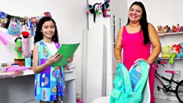 Maria Clara e a mãe Fernanda Leal: expectativa e preparativos para a volta às aulas na escola
