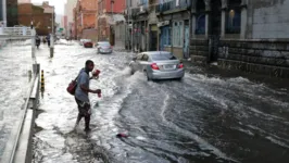 O Inmet (Instituto Nacional de Meteorologia) alerta para perigo potencial, em todo o estado do Rio de Janeiro, pelo acúmulo de chuva.