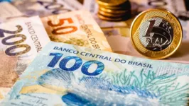 Novo salário mínimo passa a ser pago a partir do dia 1º de fevereiro.