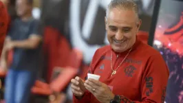 Mesmo de férias, Tite acompanha movmentações do Flamengo em busca dos reforços indicados por ele.