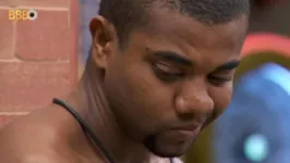 Após Davi Brito decidir abandonar o BBB24, Boninho conversou pessoalmente com o brother e o convenceu a permanecer no programa.