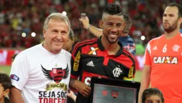 Imagem ilustrativa da notícia Ex-Flamengo, Léo Moura lança projeto em Castanhal e Bragança