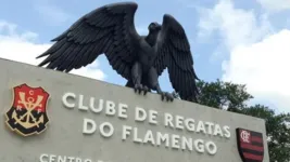 Entrada do Ninho do Urubu, local do incêndio que ceifou a vida de 10 atletas das divisões de base do Flamengo, em 2019.
