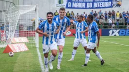 Bryan comemora o gol que "abriu a porteira" na vitória por 3 a 0 do Paysandu, em Marabá.