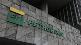 Imagem ilustrativa da notícia Petrobras investiga venda de refinaria na gestão Bolsonaro