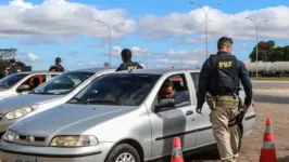 Veja as dicas da PRF para quem vai pegar a estrada nos dias de folia.