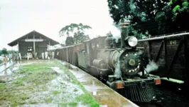 Estação de Entrocamento nos anos 1940 de onde partia o ramal conhecido como rua do trilho.