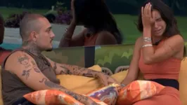 Bin Laden e Vanessa conversam no BBB