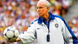 Zagallo conquistou quatro vezes a principal competição mundial entre seleções, disputada desde 1930: duas como jogador (Suécia-1958 e Chile-1962), uma como treinador (México-1970) e uma como auxiliar técnico (EUA-1994)..