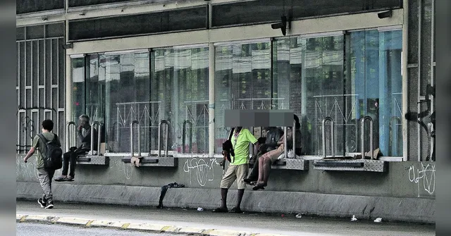 Imagem ilustrativa da notícia Estações do BRT sofrem com estado de abandono