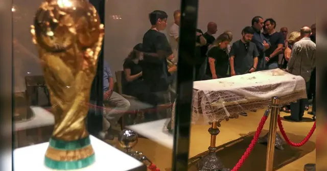 Imagem ilustrativa da notícia Jogadores, fãs e amigos se despedem de Zagallo 
