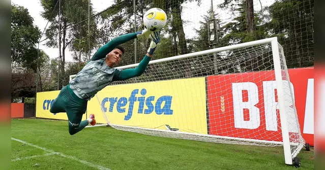 Imagem ilustrativa da notícia Buffon propõe aumentar tamanho do gol; especialistas recusam