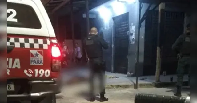Imagem ilustrativa da notícia Vídeo: mulher é morta pelo companheiro em bar de Belém
